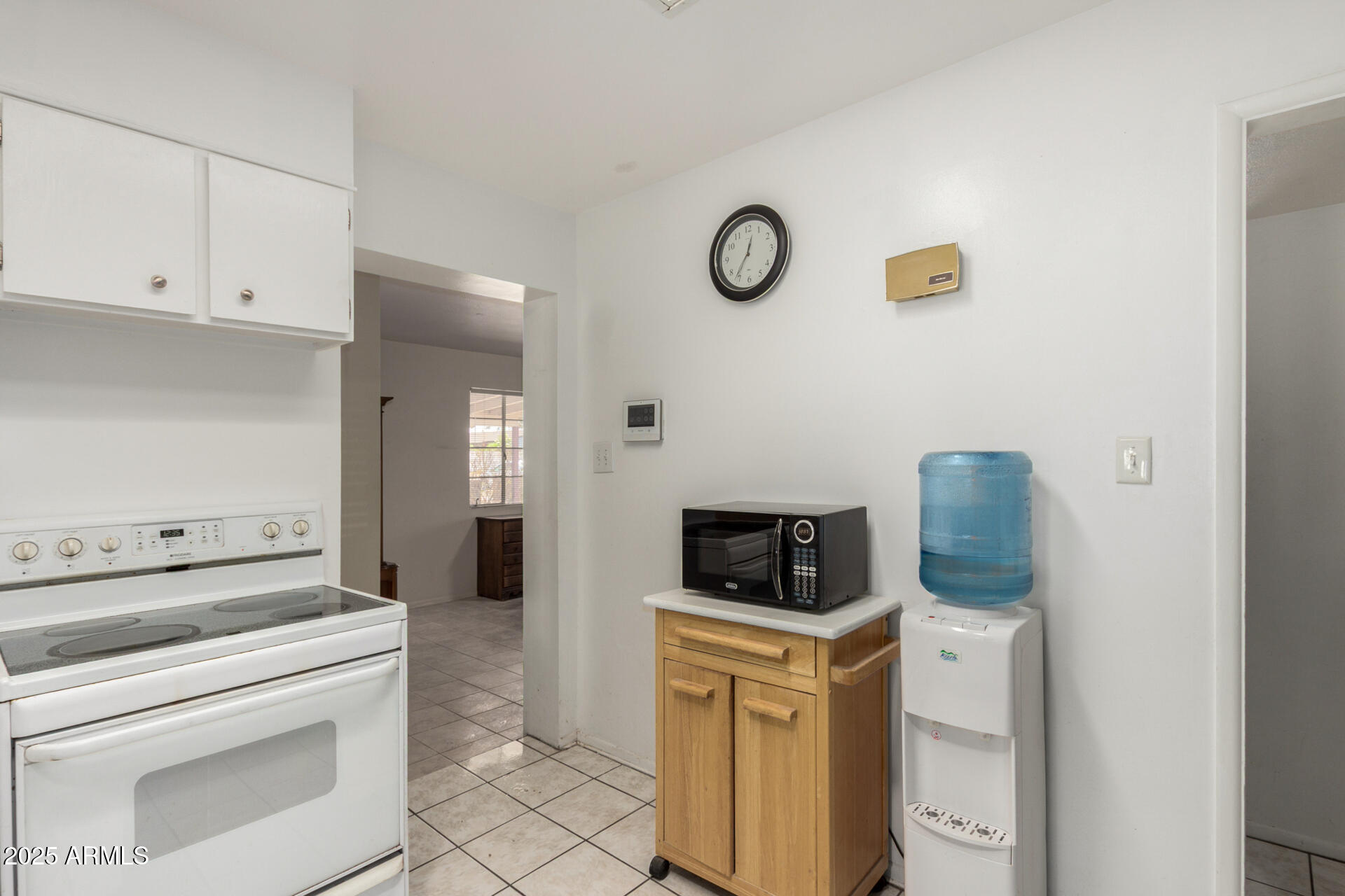 2122 West Piccadilly Road Phoenix, AZ 85015 - Photo 15 of 29 Kitchen