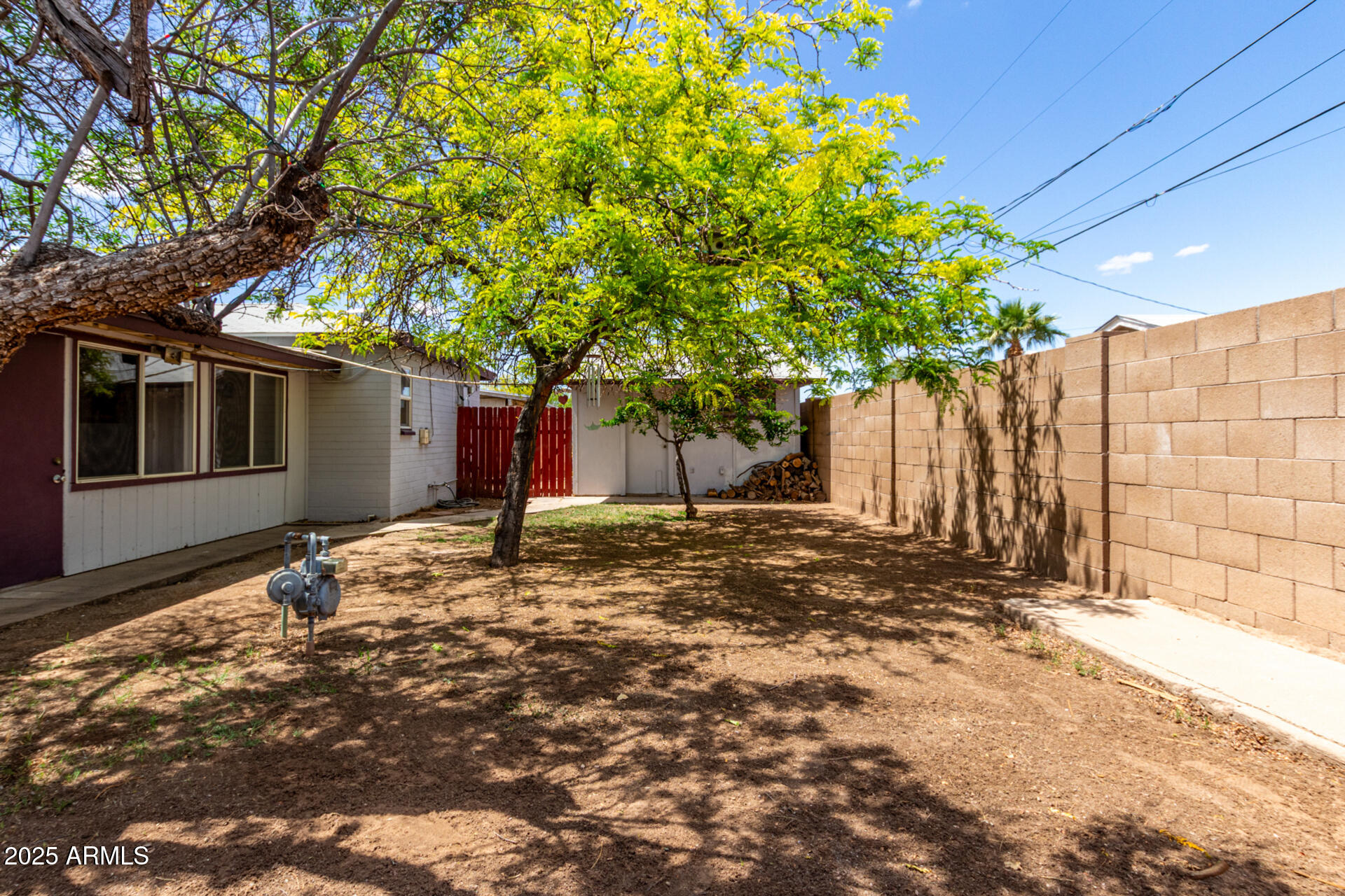 2122 West Piccadilly Road Phoenix, AZ 85015 - Photo 25 of 29 Backyard