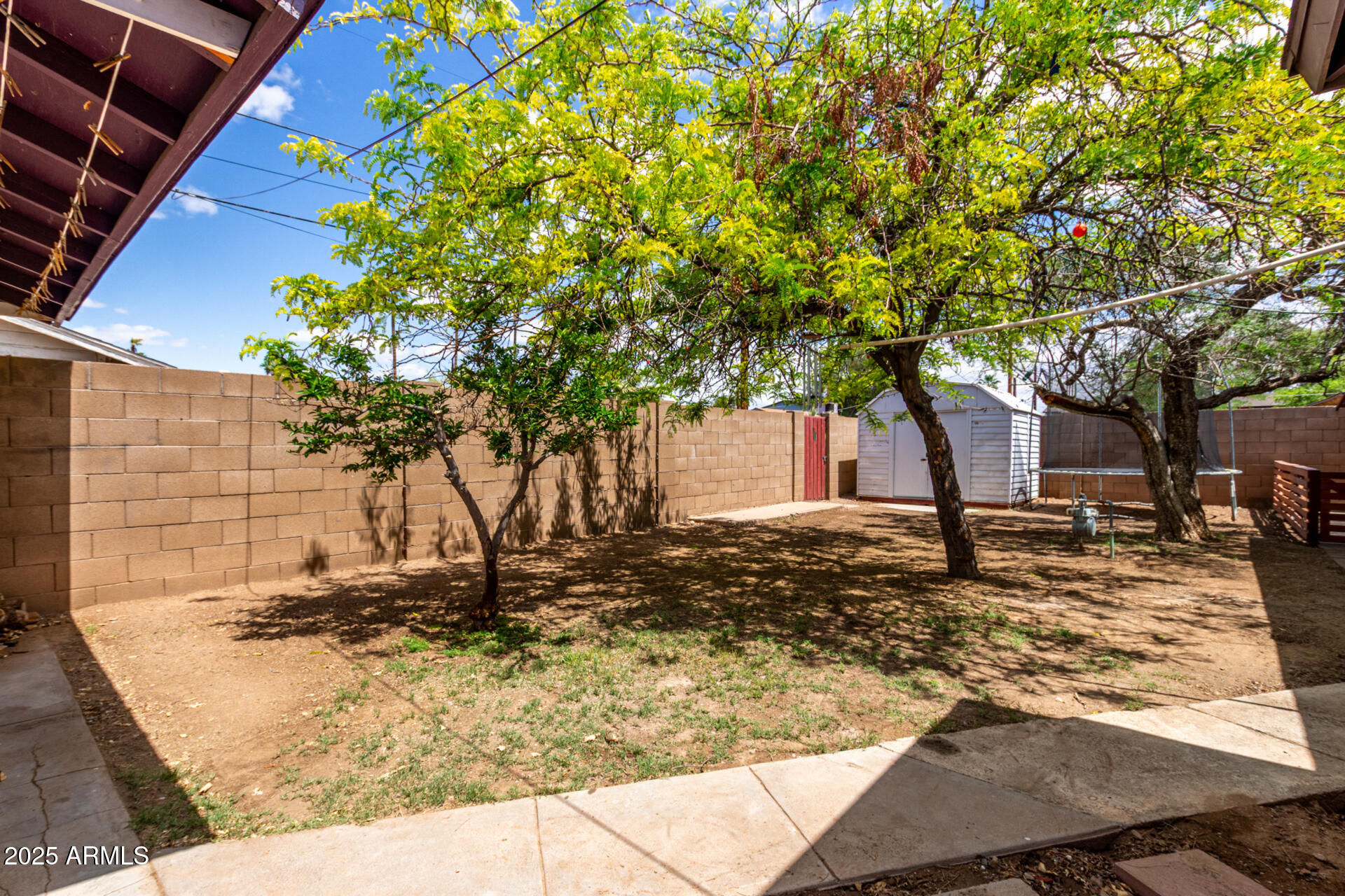2122 West Piccadilly Road Phoenix, AZ 85015 - Photo 27 of 29 Backyard