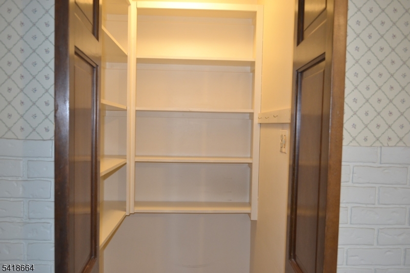 43 1st Street Raritan, NJ 08869 - Photo 13 of 35
