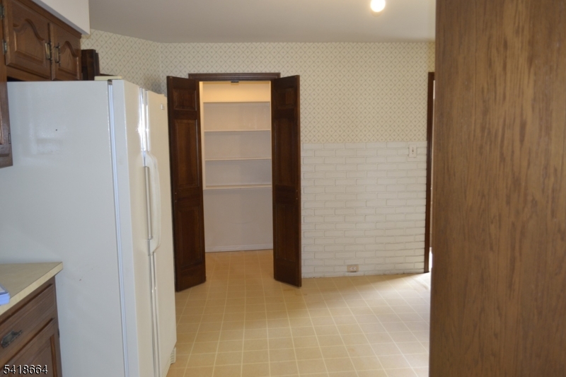 43 1st Street Raritan, NJ 08869 - Photo 14 of 35