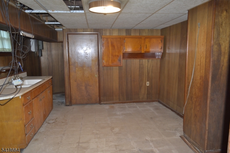 43 1st Street Raritan, NJ 08869 - Photo 29 of 35