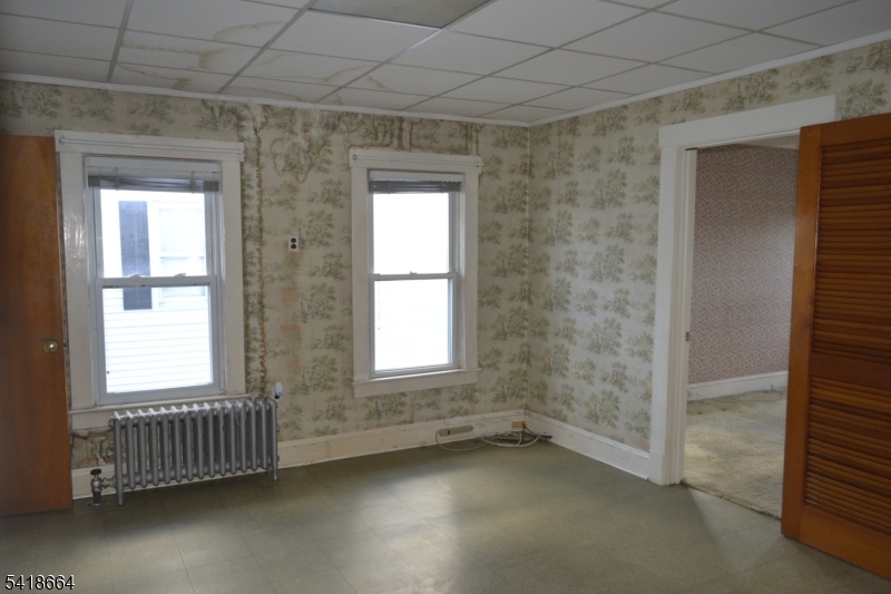 43 1st Street Raritan, NJ 08869 - Photo 34 of 35