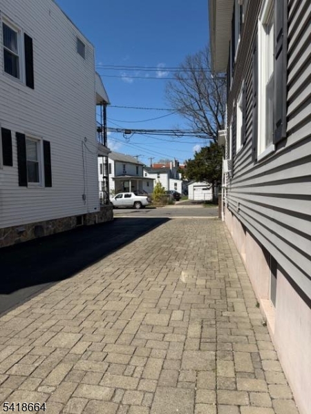 43 1st Street Raritan, NJ 08869 - Photo 4 of 35