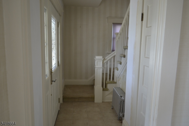 43 1st Street Raritan, NJ 08869 - Photo 6 of 35