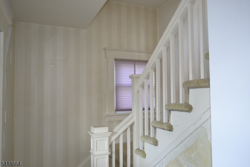 43 1st Street Raritan, NJ 08869 - Photo 7 of 35