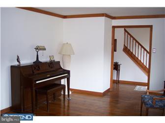 263 Sharpless Road Southampton, PA 18966 - Photo 2 of 12 Living Room