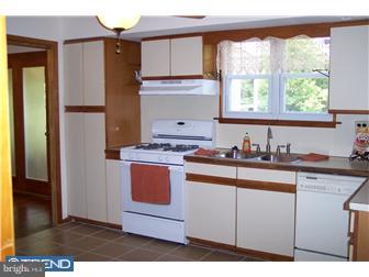 263 Sharpless Road Southampton, PA 18966 - Photo 5 of 12 Kitchen