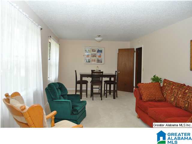 909 Colonial Drive Alabaster, AL 35007 - Photo 8 of 25