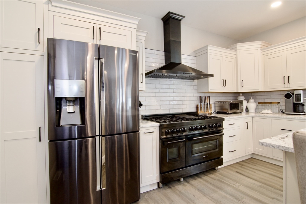 103 Oak Hollow Road Springfield, MA 01128 - Photo 16 of 42