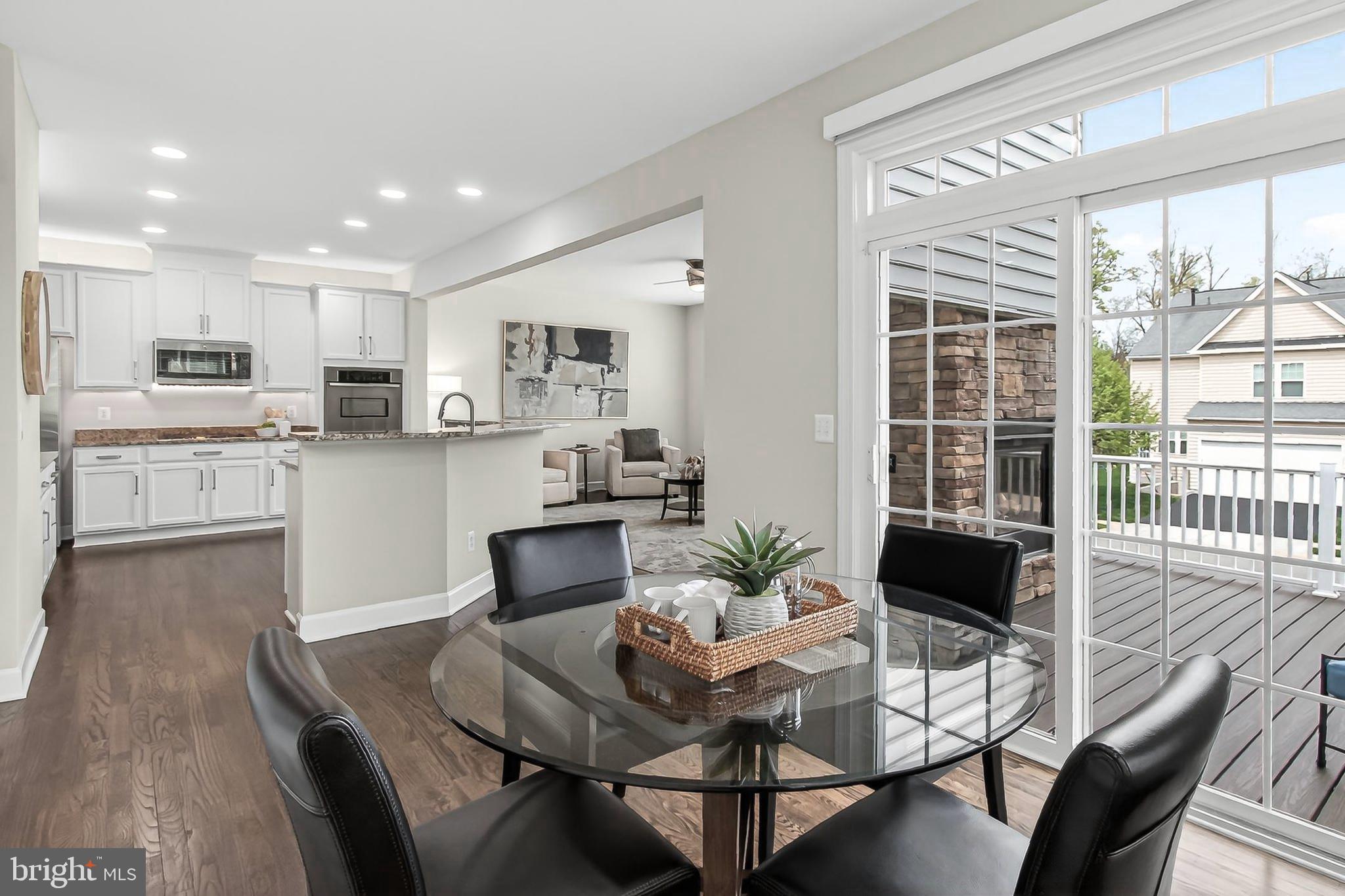 41004 Indigo Place Leesburg, VA 20175 - Photo 27 of 64 Back Inside