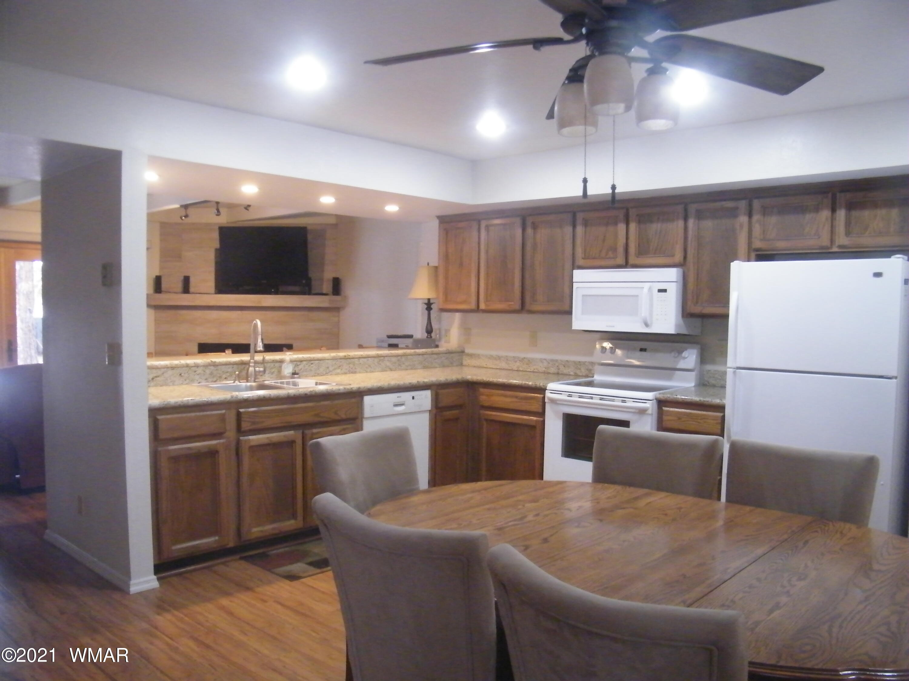 2594 Mustang Circle Pinetop, AZ 85935 - Photo 3 of 27