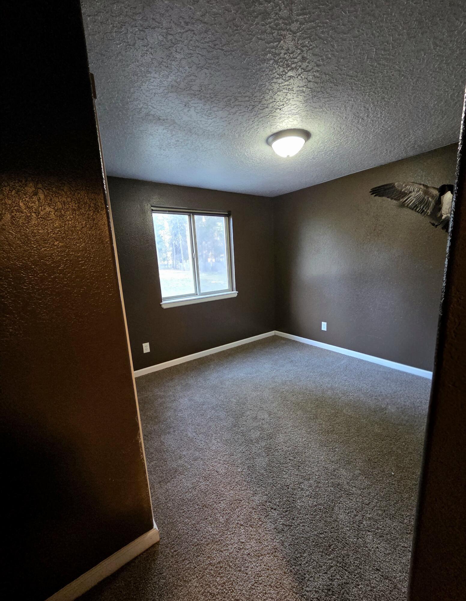 53156 Day Road La Pine, OR 97739 - Photo 21 of 28 bedroom 1 of 3