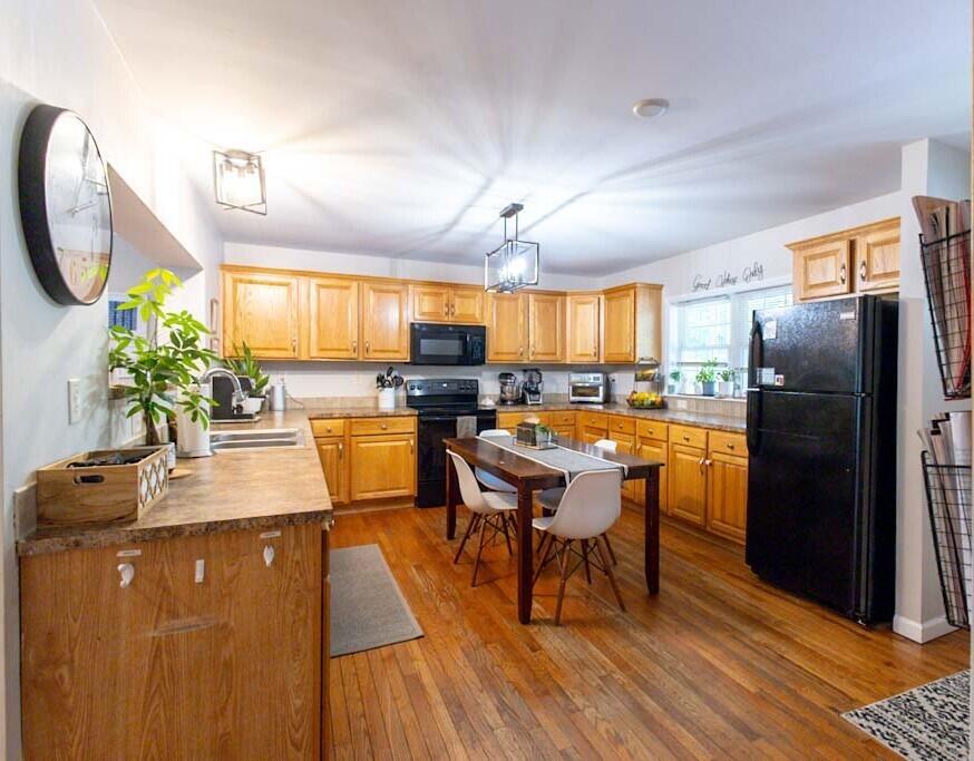 82 Old Orchard Road Eastham, MA 02642 - Photo 3 of 34 Kitchen