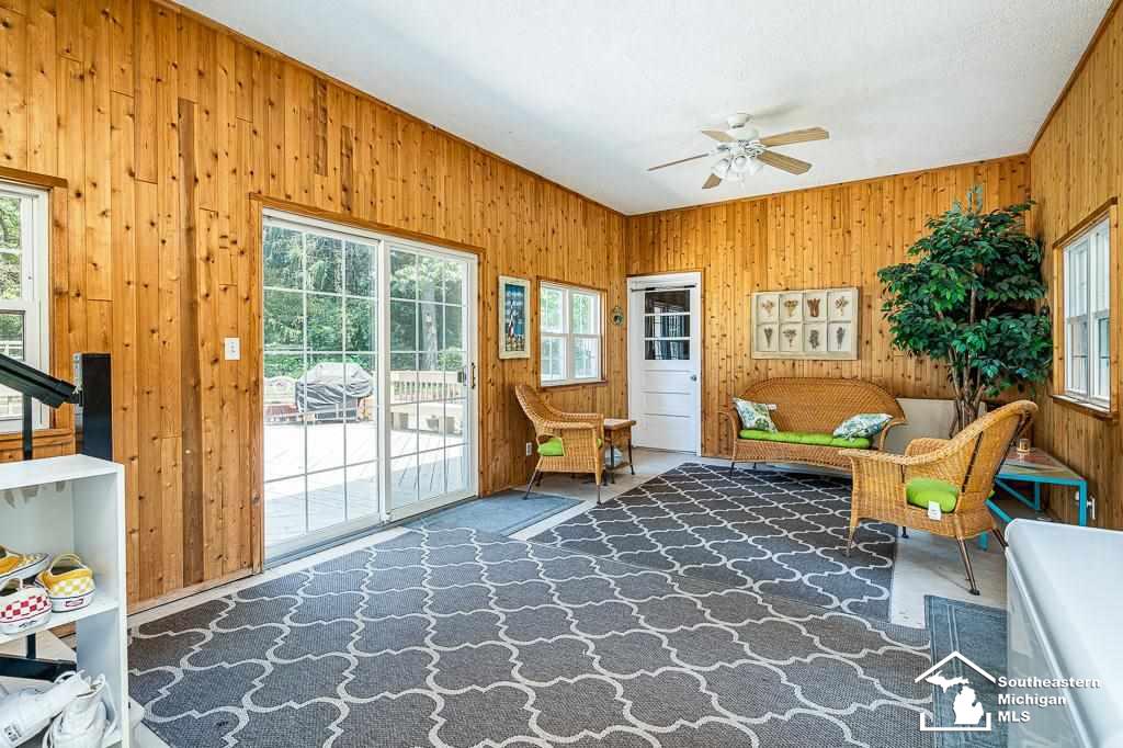 4080 Smith Road Lambertville, MI 48144 - Photo 23 of 47 50047348-22.JPG