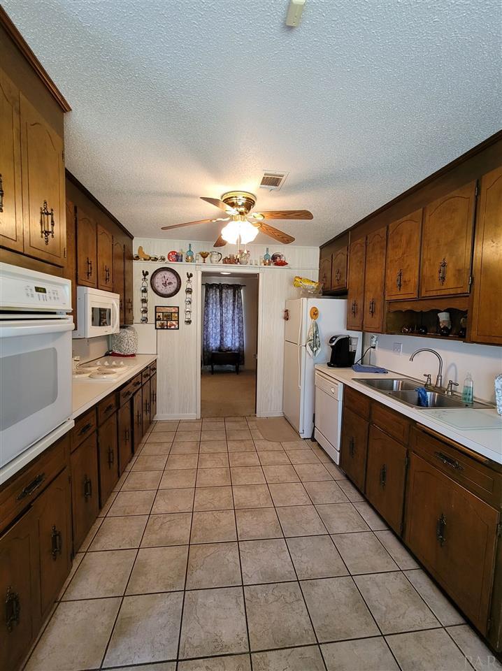 7410 Gunter Road Pensacola, FL 32526 - Photo 8 of 40 Gallery Image 8