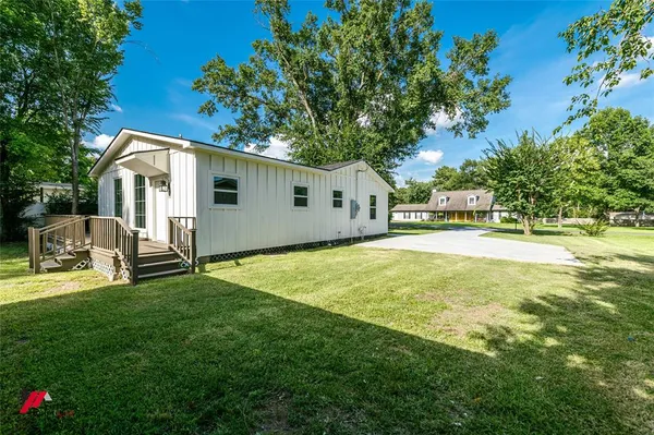 $229,900 | 7110 Winburn Drive, Greenwood, LA 71033