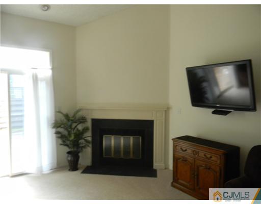 1 Winthrop Road Monroe Township, NJ 08831 - Photo 4 of 5 Gallery Image 4