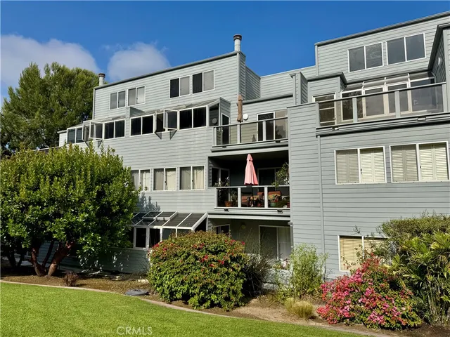 $4,400 | 240 The Redondo Beach, Unit 108, Redondo Beach, CA 90277