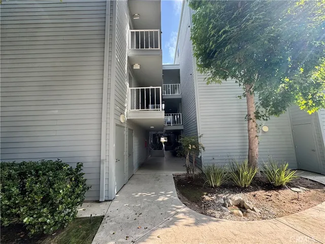 $4,400 | 240 The Redondo Beach, Unit 108, Redondo Beach, CA 90277