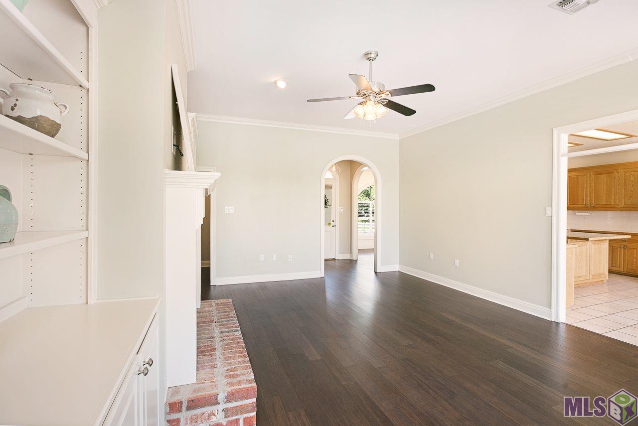 1263 Springlake Drive Baton Rouge, LA 70810 - Photo 12 of 25 Another Living Room View