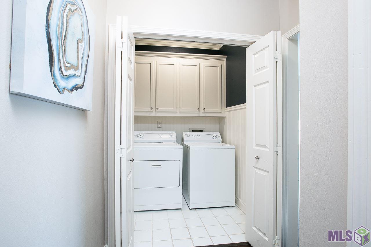 1263 Springlake Drive Baton Rouge, LA 70810 - Photo 25 of 25 Nice Laundry Space!