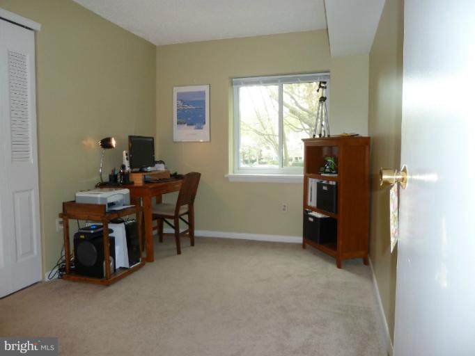 2216 Springwood Drive, Unit 101 Reston, VA 20191 - Photo 7 of 28 Bedroom