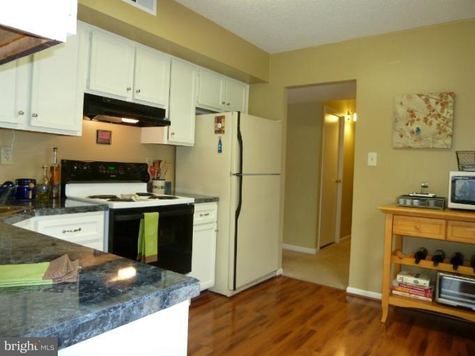 2216 Springwood Drive, Unit 101 Reston, VA 20191 - Photo 9 of 28 Kitchen