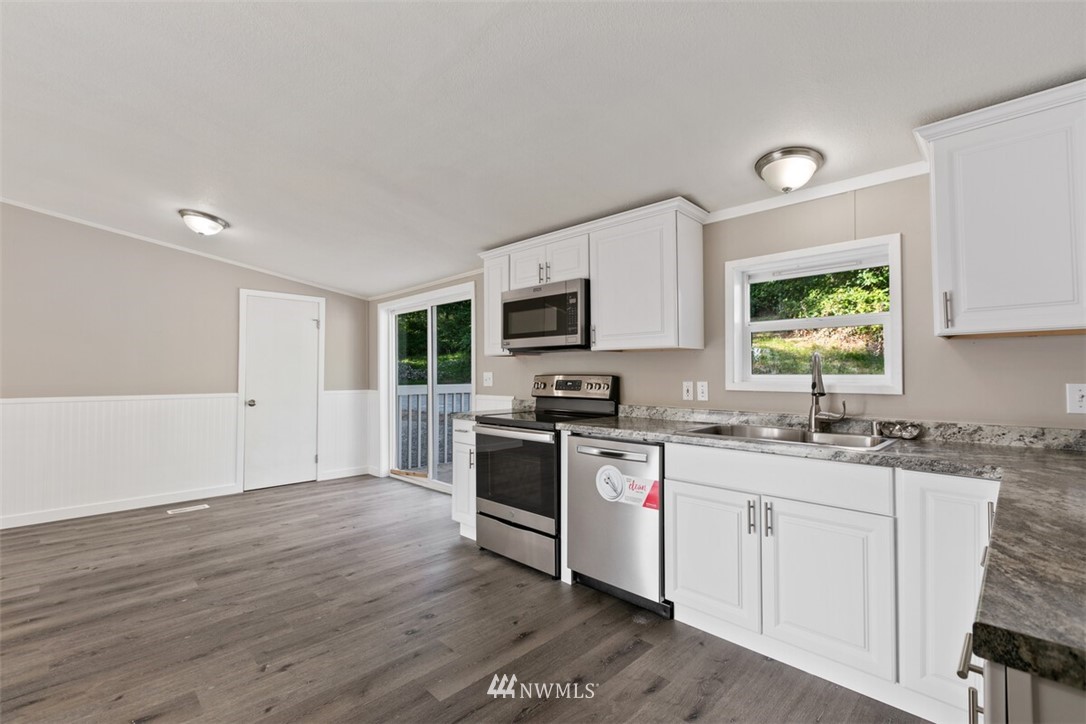 26024 Helmick Road Sedro-Woolley, WA 98284 - Photo 12 of 22 Gallery Image 12