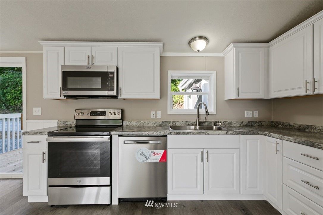 26024 Helmick Road Sedro-Woolley, WA 98284 - Photo 13 of 22 Gallery Image 13