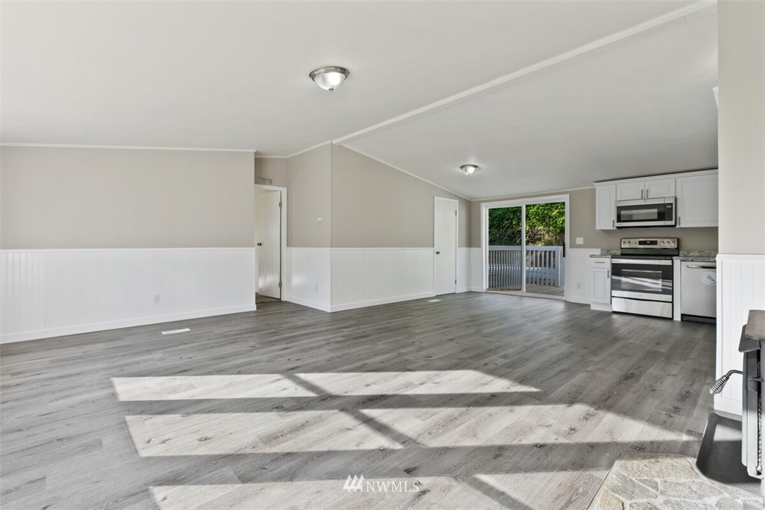 26024 Helmick Road Sedro-Woolley, WA 98284 - Photo 16 of 22 Gallery Image 16