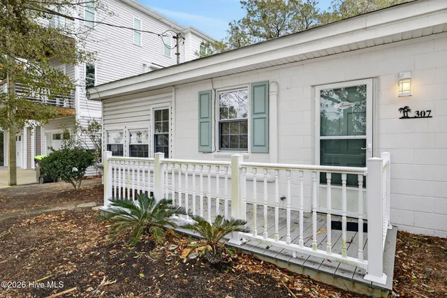 $515,000 | 307 Fayetteville Avenue, Carolina Beach, NC 28428