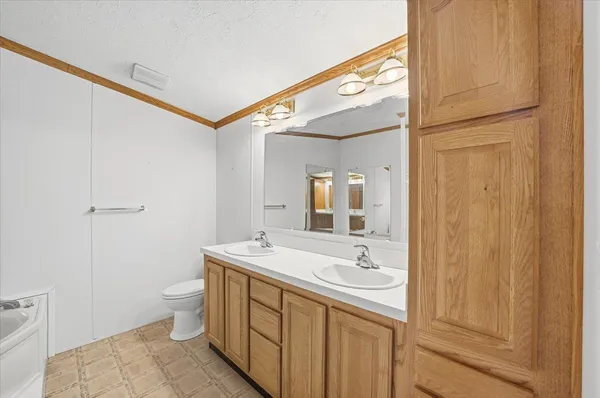 $327,500 | 5856 Ethan Allen Highway, New Haven, VT 05472