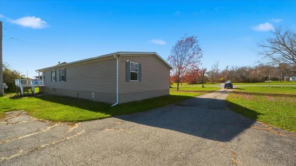 $327,500 | 5856 Ethan Allen Highway, New Haven, VT 05472