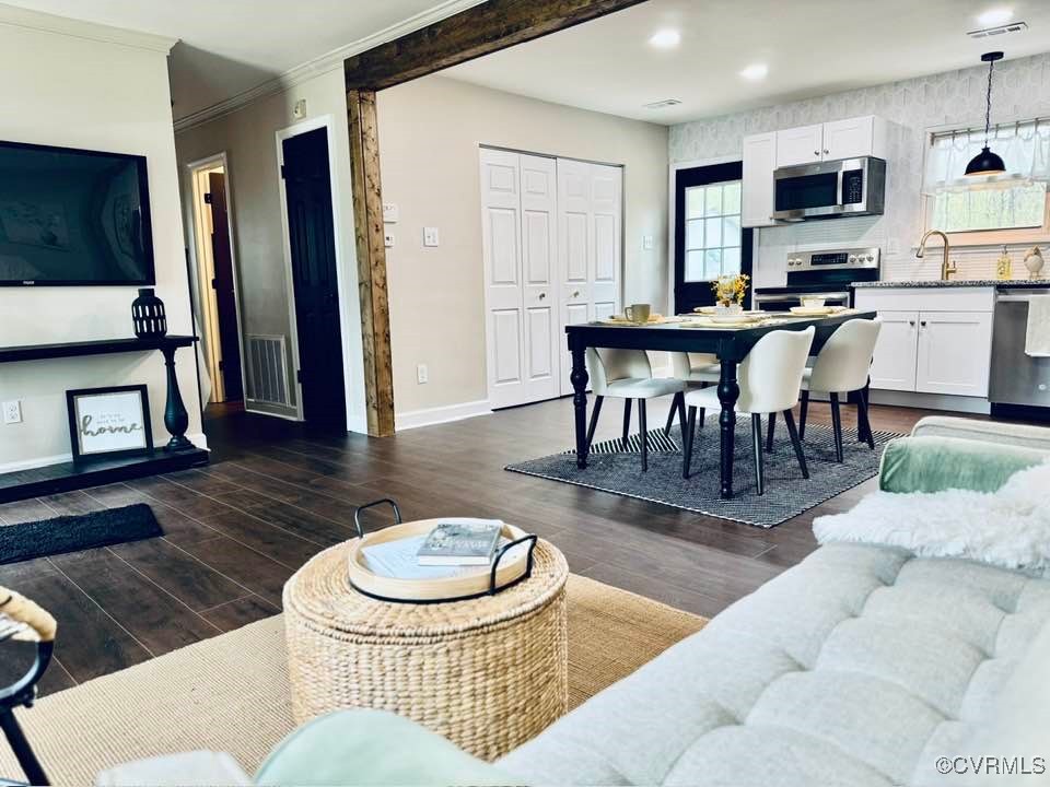1532 Rayburn Road Richmond, VA 23235 - Photo 6 of 27 Gallery Image 6