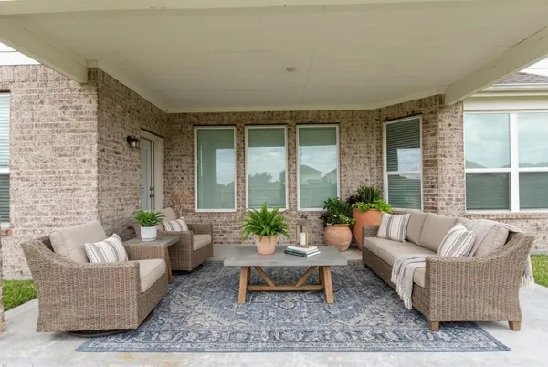 $449,900 | 60 Indian Wells Drive, Manvel, TX 77578