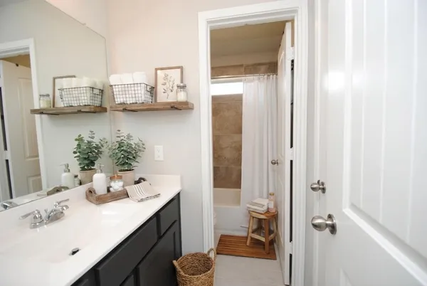$449,900 | 60 Indian Wells Drive, Manvel, TX 77578