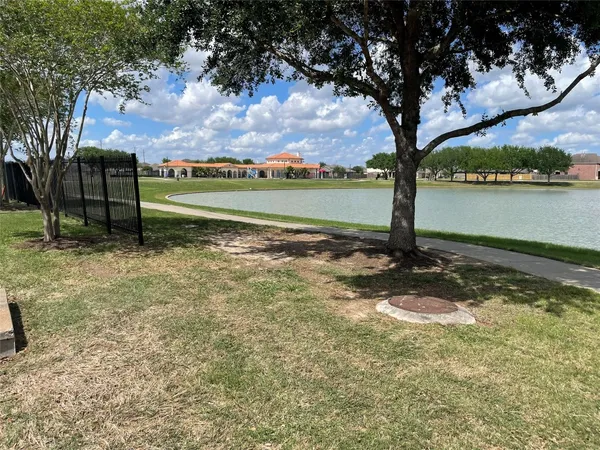 $449,900 | 60 Indian Wells Drive, Manvel, TX 77578