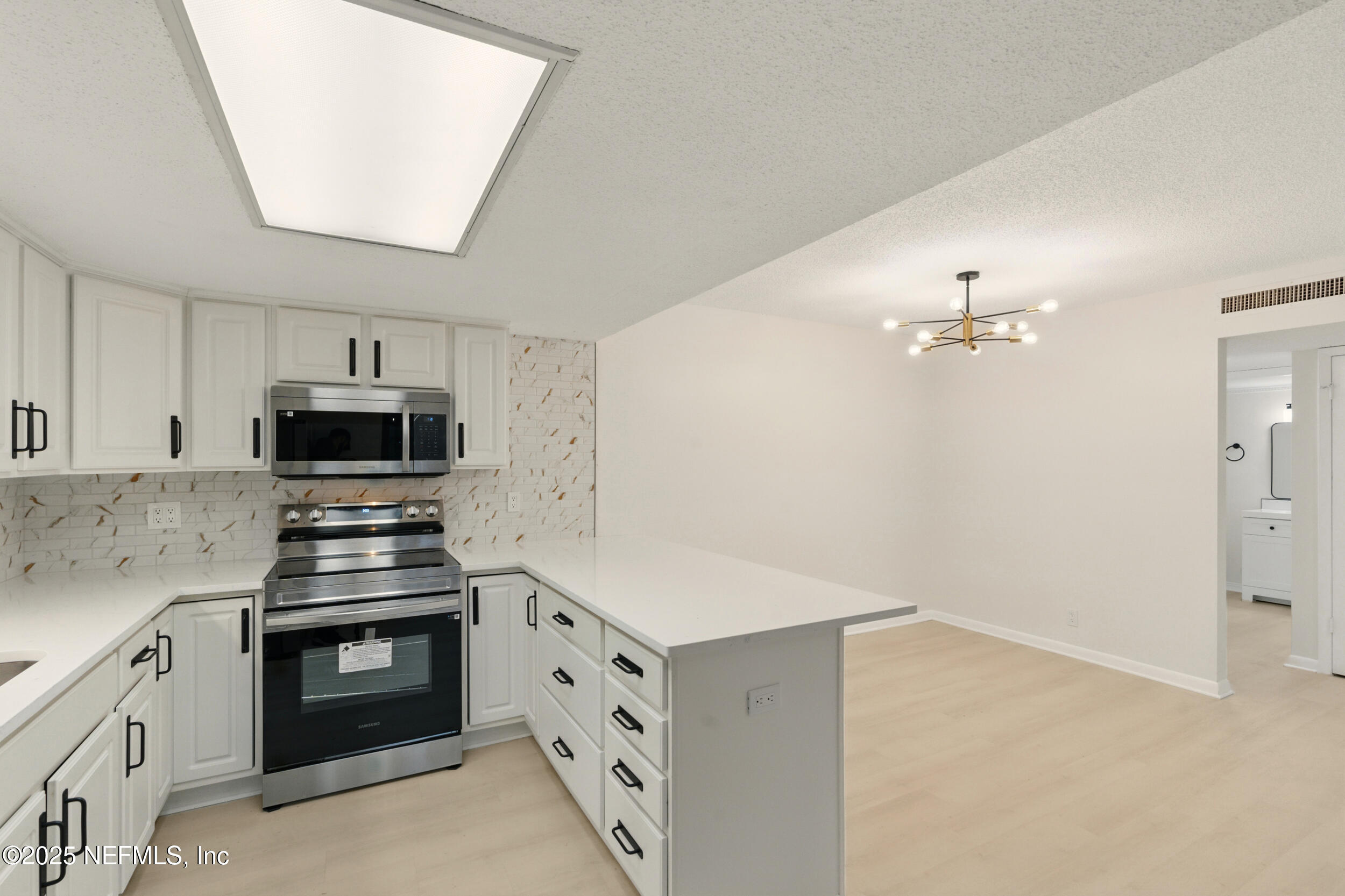 10341 Big Tree Terrace Jacksonville, FL 32257 - Photo 8 of 39 15_homeprimemedia-15