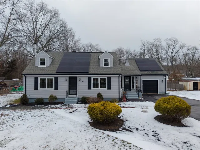 $565,000 | 4 Narrows Road, Freetown, MA 02702