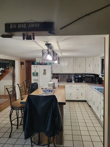 $565,000 | 4 Narrows Road, Freetown, MA 02702