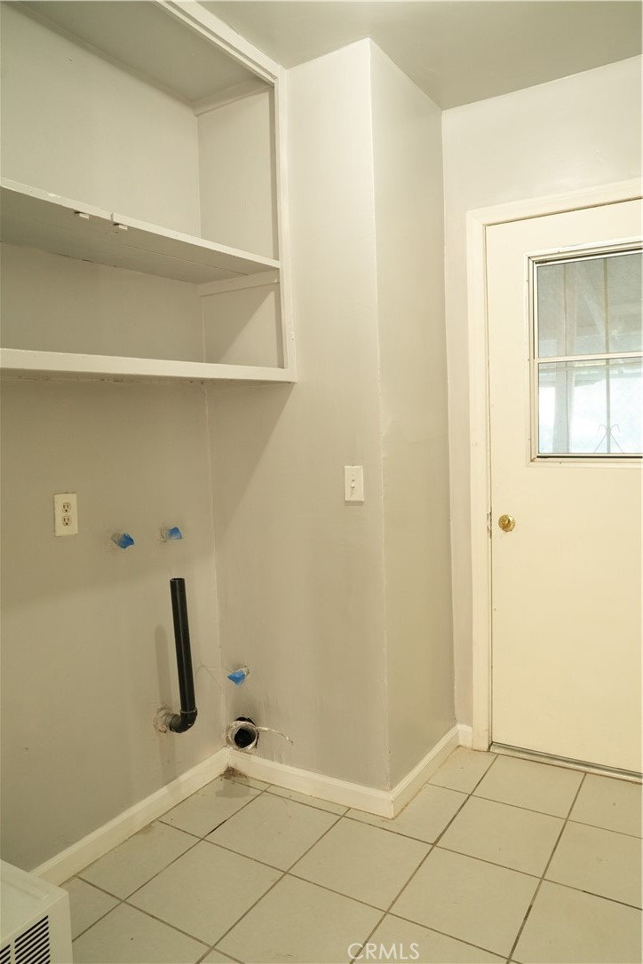 230 North Millard Avenue Rialto, CA 92376 - Photo 5 of 10 a view of an empty room