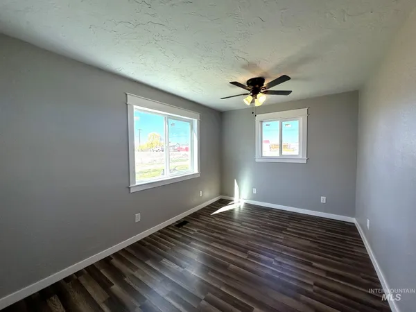$299,000 | 5562 Highway 95 Spur, Ontario, OR 97914