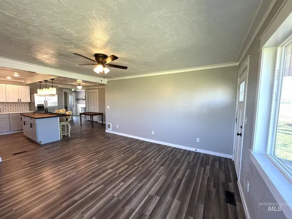 $299,000 | 5562 Highway 95 Spur, Ontario, OR 97914