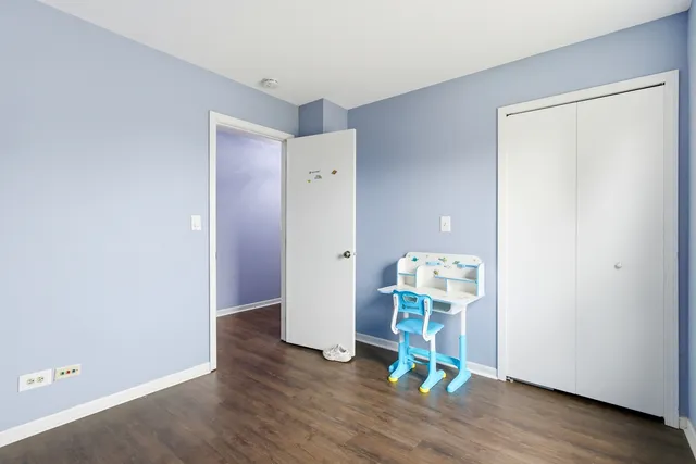 $405,000 | 2860 Bridgeport Lane, Aurora, IL 60504