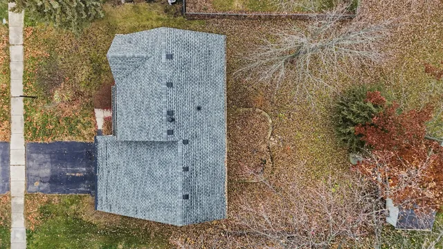 $405,000 | 2860 Bridgeport Lane, Aurora, IL 60504