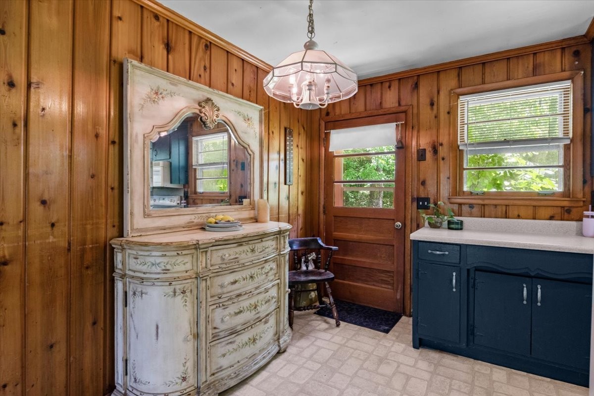 2440 Maple Grove Road Dickson, TN 37055 - Photo 61 of 99 a bathroom with a double vanity sink and a mirror