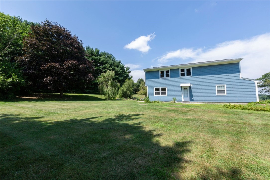 259 West Wrentham Road Cumberland, RI 02864 - Photo 8 of 38