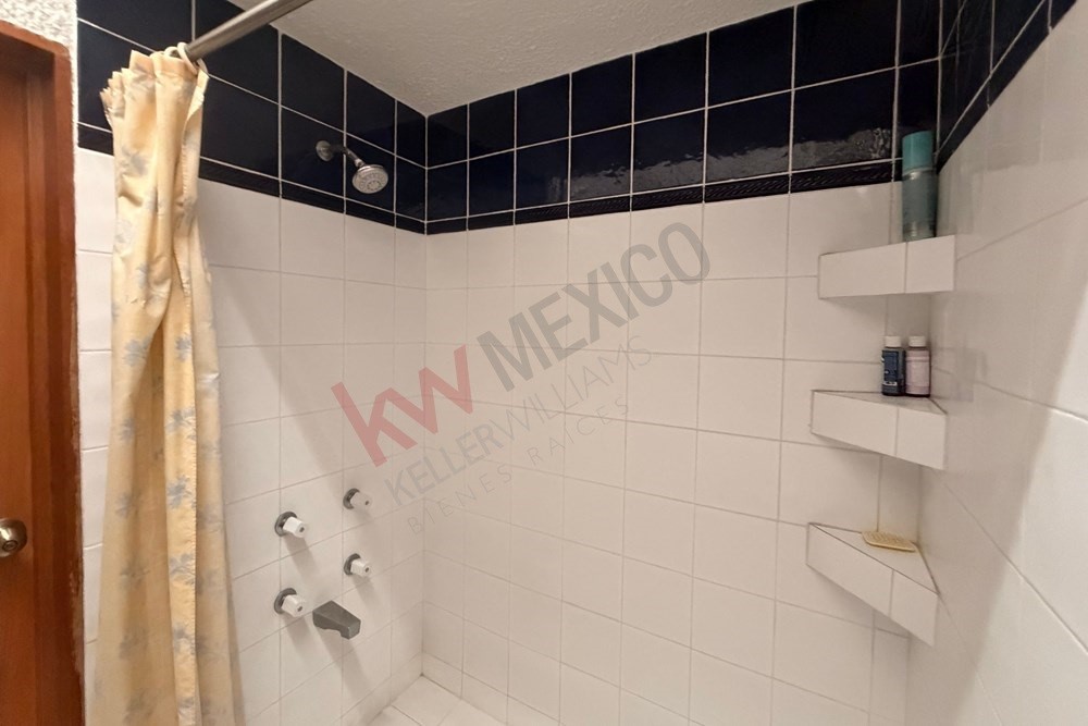 36 Perugino Bath, undefined 03740 - Photo 25 of 29 a view of shower