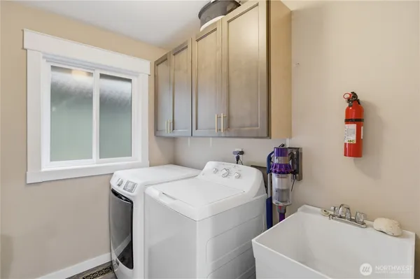 $1,345,000 | 13124 44th Avenue West, Mukilteo, WA 98275